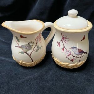 Creamer and Sugar Set. Birds and Butterflies. 3D nest around bottom.